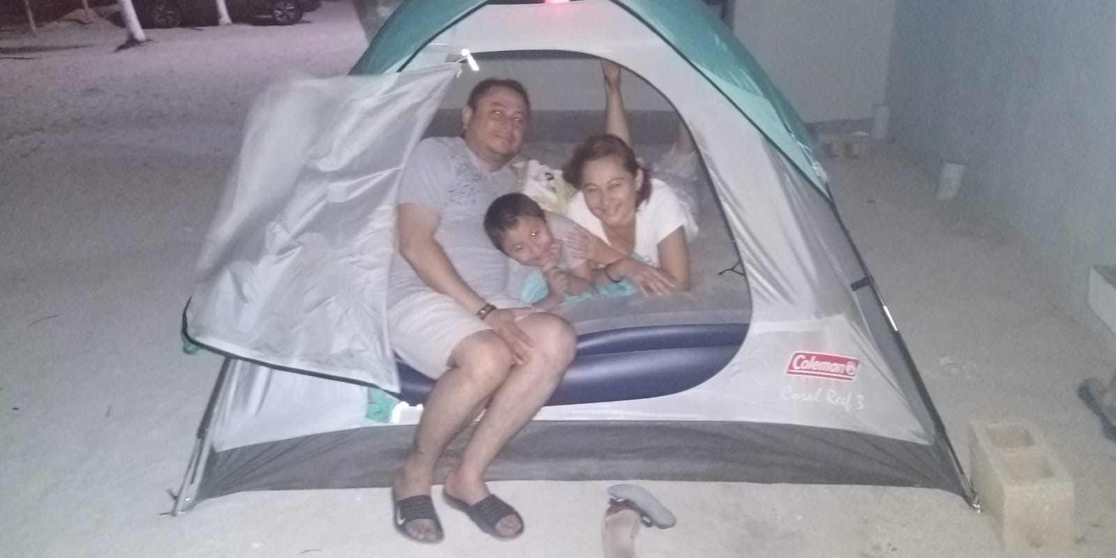 Familia viajando con nuestras ofertas